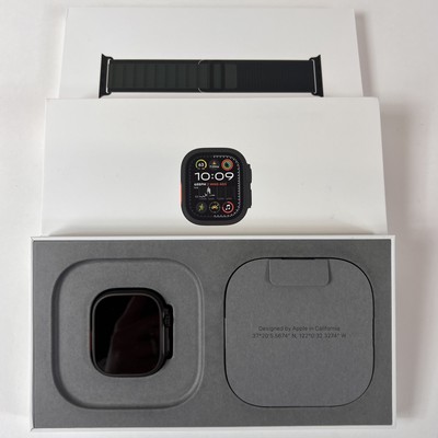 Apple Watch Ultra 2 49mm (GPS + Cellular) w Titanium Case & Alpine Loop - M