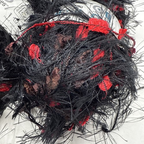 Vtg Y2k Eyelash Yarn Black, Red, Orange No Boundaries Fun Fur Hat Yarn 2 Skein - Picture 3 of 11