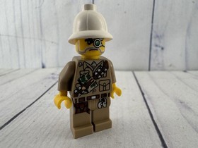 LEGO Major Quinton Steele minifig from Monster Fighters Sets #9463 9466 (mof004)