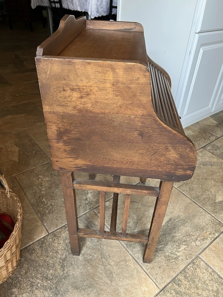 Vintage Antique Children Rolltop Desk Good Condition, Very Nice! - Image 4 of 4