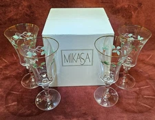 Set Of 4 Mikasa RIBBON HOLLY ICED TEA GOBLETS Christmas EUC Glasses In Box