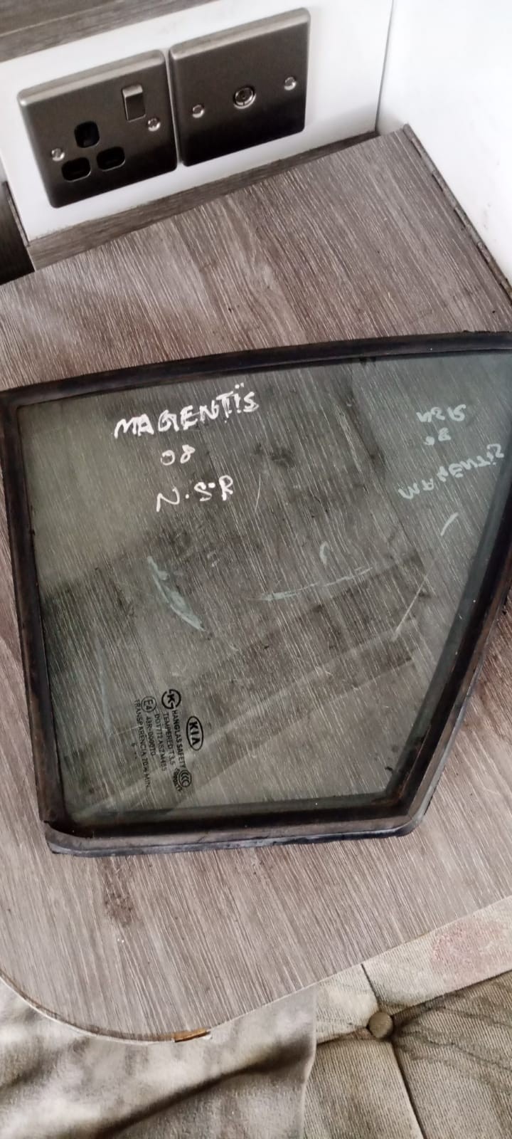 Picture 1 of 1