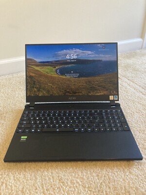 GIGABYTE AERO 15 OLED