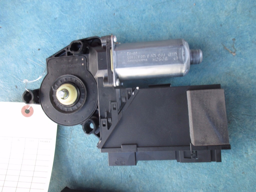 Bentley Continental Flying Spur left rear door window lift regulator motor 