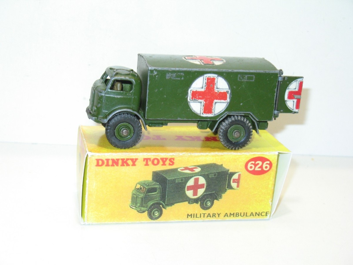 Daimler DC 27 ambulance militaire (Dinky Toys - par Thomas SEIGON) - fin Daimler DC 27 ambulance militaire (Dinky Toys - par Thomas SEIGON) - fin
