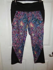 RBX Cropped Capri Leggings Women’s Medium M  Multi Color Print