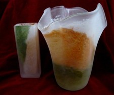 2 Vasen dickes mattiertes Glas mundgeblasen geschwungen Glocken + gerade eckig