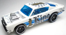 2018 HOT WHEELS CHECKMATE PLYMOUTH KING CUDA WHITE DIECAST 2 7/8" CHESS CAR BLUE