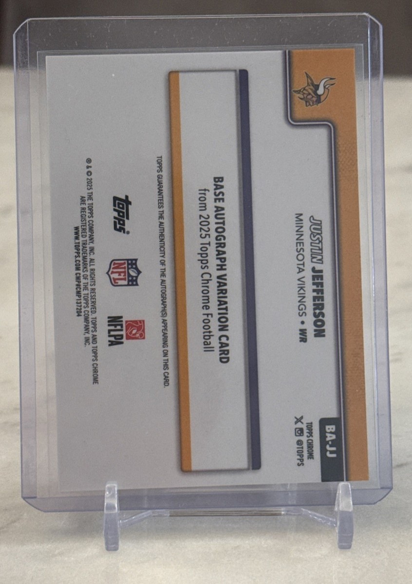 2025 Topps Chrome Football Justin Jefferson True Gold Auto 26/50