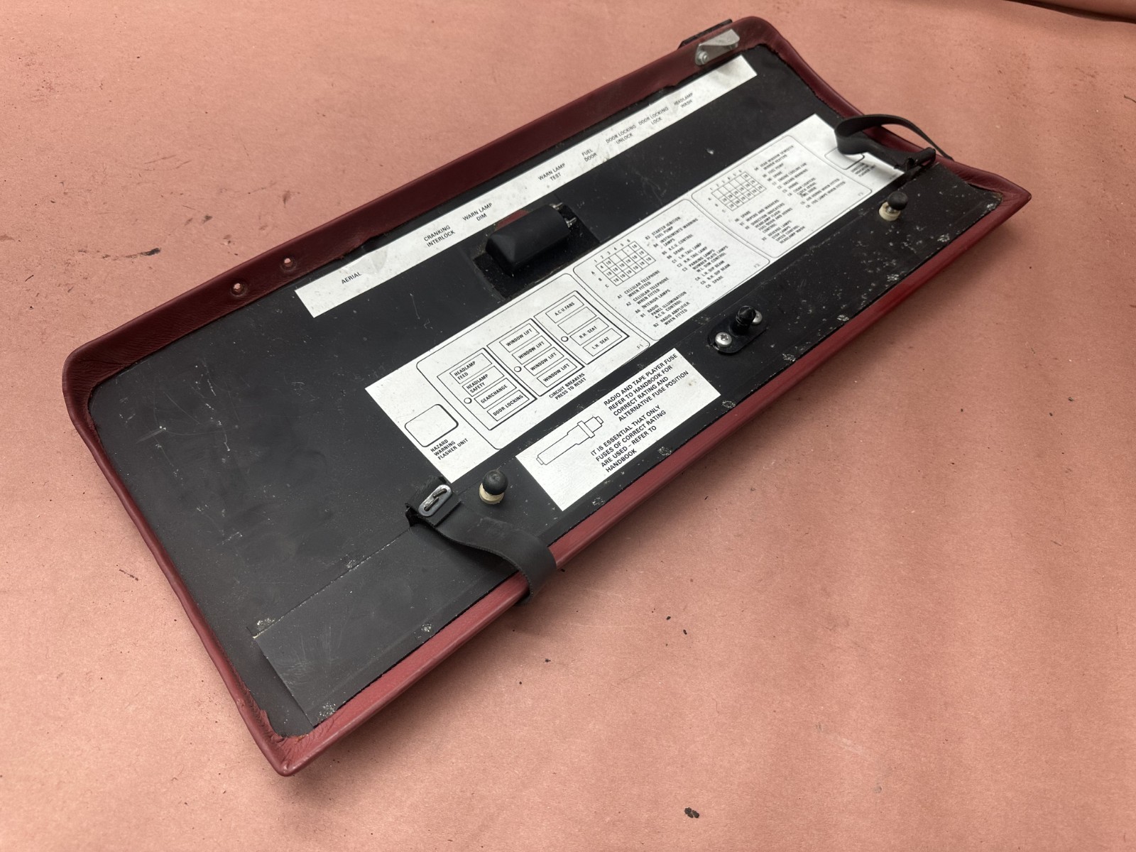 Rolls-Royce Silver Spirit 1986 Fuse box cover