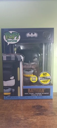 Funko POP! Digital #307 Batman 85th Anniv GITD Ultra LE 5,000 w/ Protector!