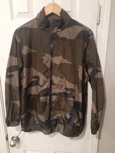WILD FABLE Green Camouflage Windbreaker 