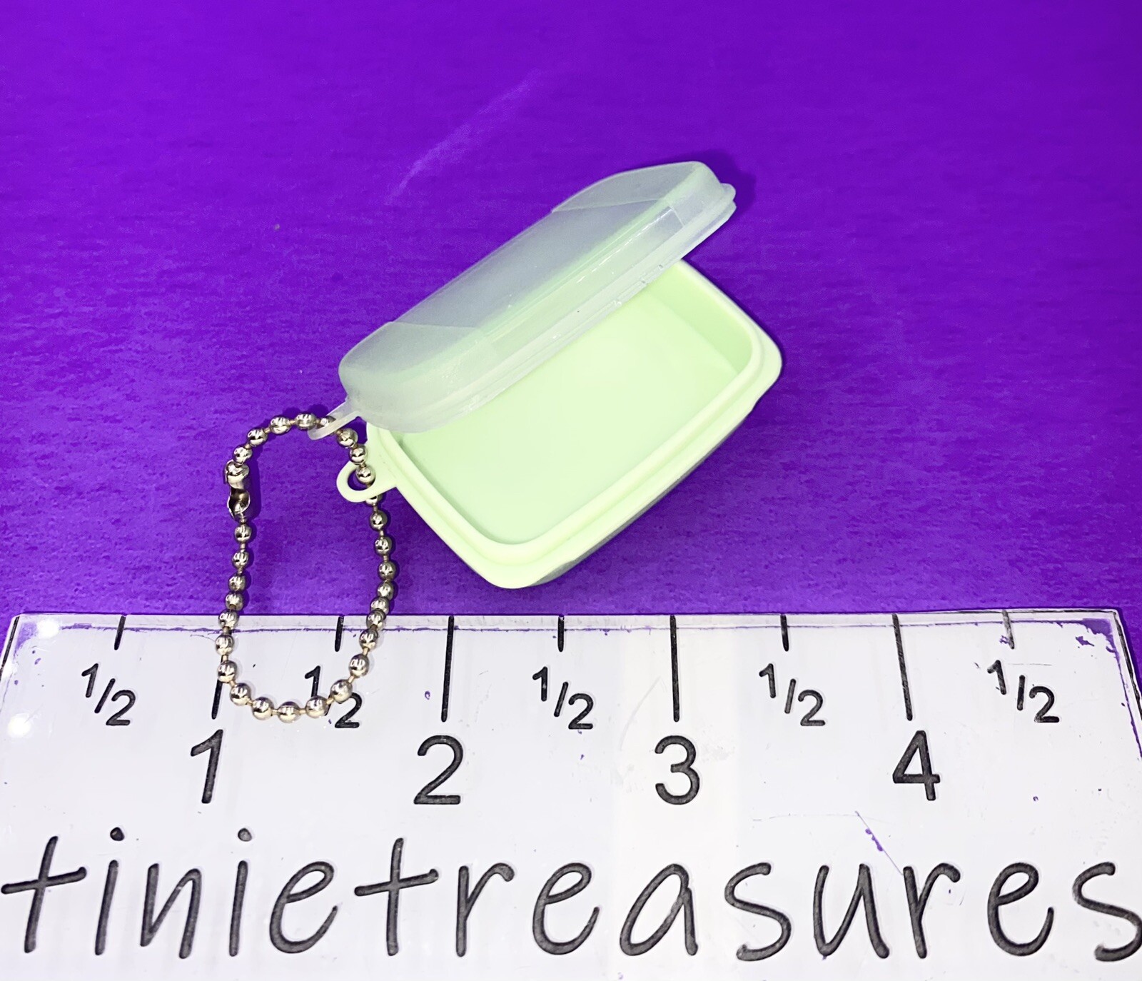 Tupperware keychain rare Mini Light Green Storza Lot Tinietreasure