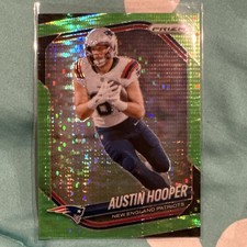 GREEN Pulsar 2025 Panini Prizm Austin Hooper #265 New England Patriots