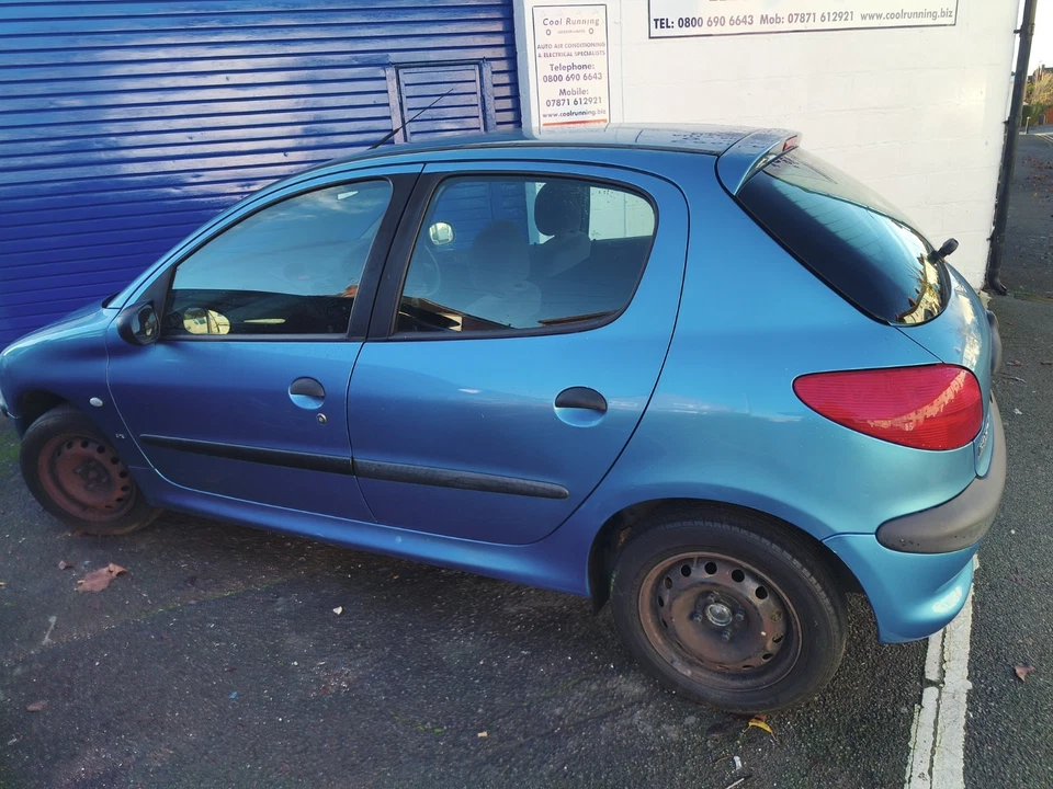 Peugeot 206 1.4 Spares Or Repair M.O.T Failure - Image 3 of 4