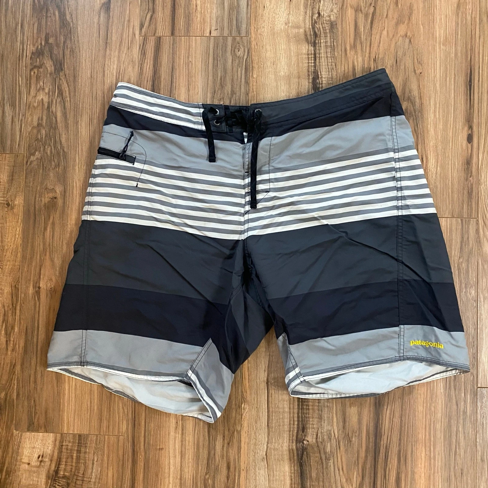 Patagonia Colorblock Striped Board Shorts Mens 38 Swim Trunks suit