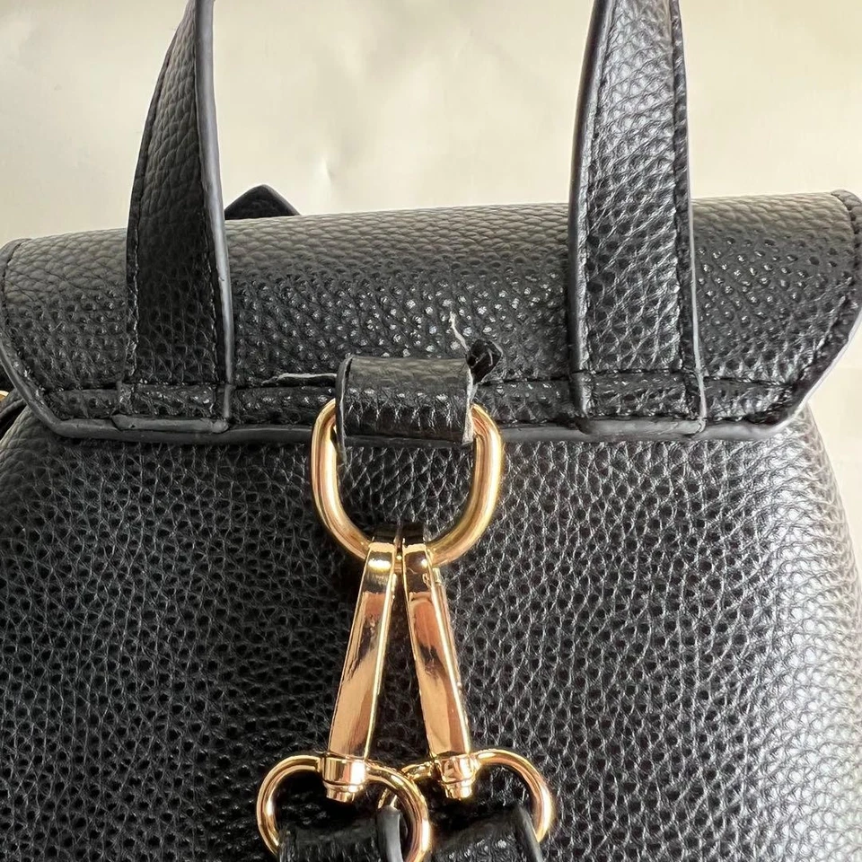 Mochila Samantha Vega Sailor Moon Negra Colaboración Tamaño 25x26x13cm Foto 3 de 4