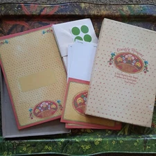 Vintage 1980 Henco "Country Bouquet Stationary Set Cards Envelopes 5 Sets