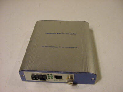 ETHERNET MEDIA CONVERTER 10/100/1000BASE-TX to 1000BASE-FX - CVT-3831