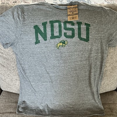 NWT North Dakota State NDSU Bison Rivalry Threads Gray Shirt Mens S - Super Soft