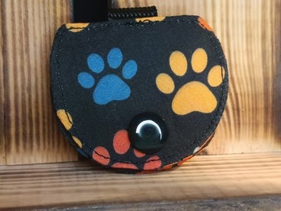 Hundemarkentasche Pfoten schwarz/orange/blau/ Handgefertigt