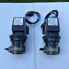 2 Stenner 85MHP17 Single Head Adjustable Peristaltic Metering Pumps, 220V