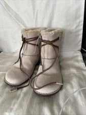 UGG Australia Women's Beige Suede Shearling Boots Boho Stitched Size 7