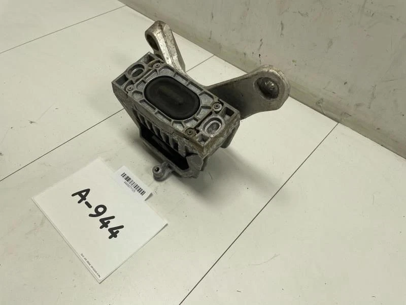 2008 VOLKSWAGEN RABBIT RIGHT PASSENGER SIDE ENGINE MOUNT OEM+ - Image 3 of 4