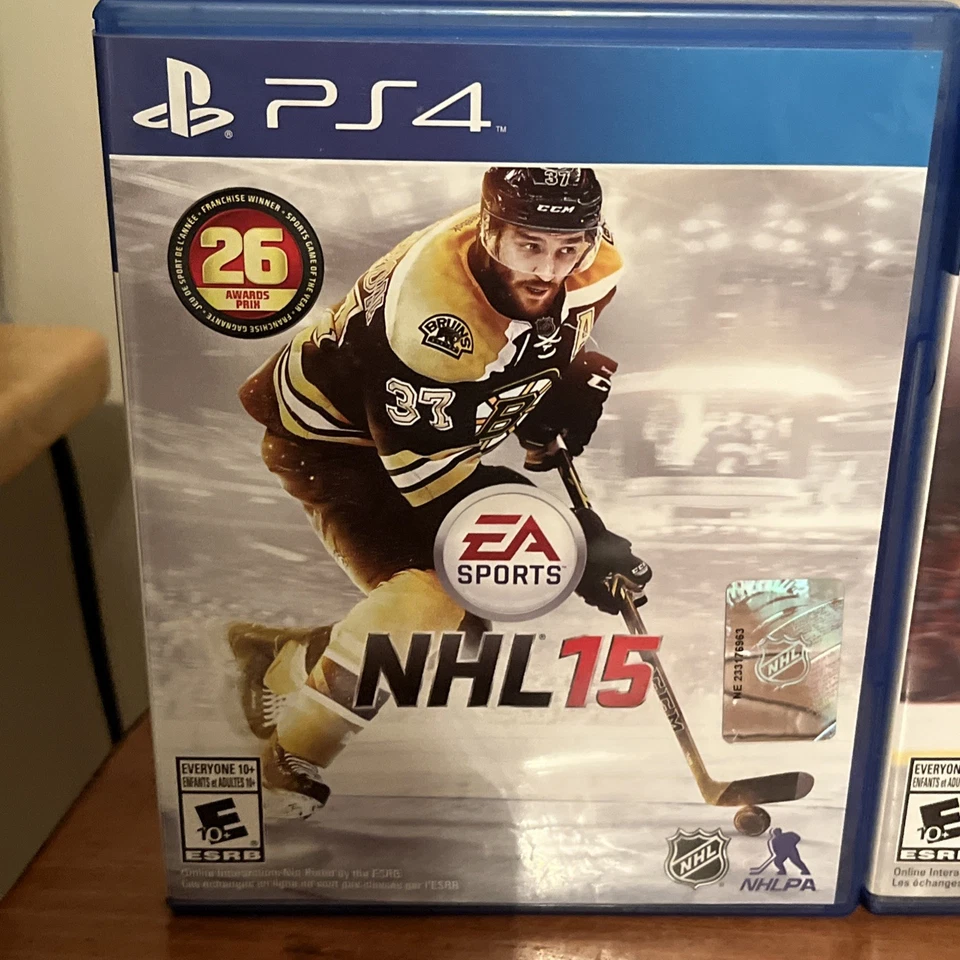 PS4 NHL Game Bundle - NHL 15/NHL 16/NHL 17 CIB - PS4 Video Game Lot Of 3 - Image 2 of 4