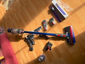 Dyson Absolute V10 Akku Orginal 60 min. Filter Neu led düse