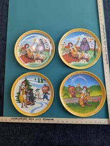 4 - 1977 Vintage Ronald McDonald’s Seasons Plastic 10'' Plates