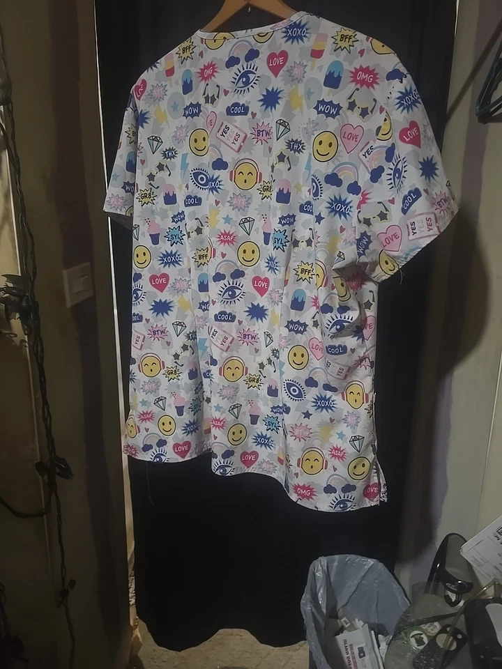 Samantha Mara 4 Way Stretch Cute Scrub Top Sz 1x - Image 4 of 4