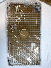 Serene Valley Sink Bottom Grid 29-1/2" X 15-9/16", Centered Drain NDG3016C