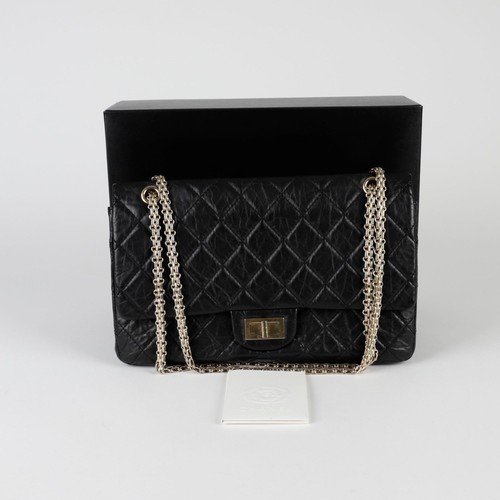 CHANEL Maxi Flap Shoulder and Crossbody Bag A37590 75434742