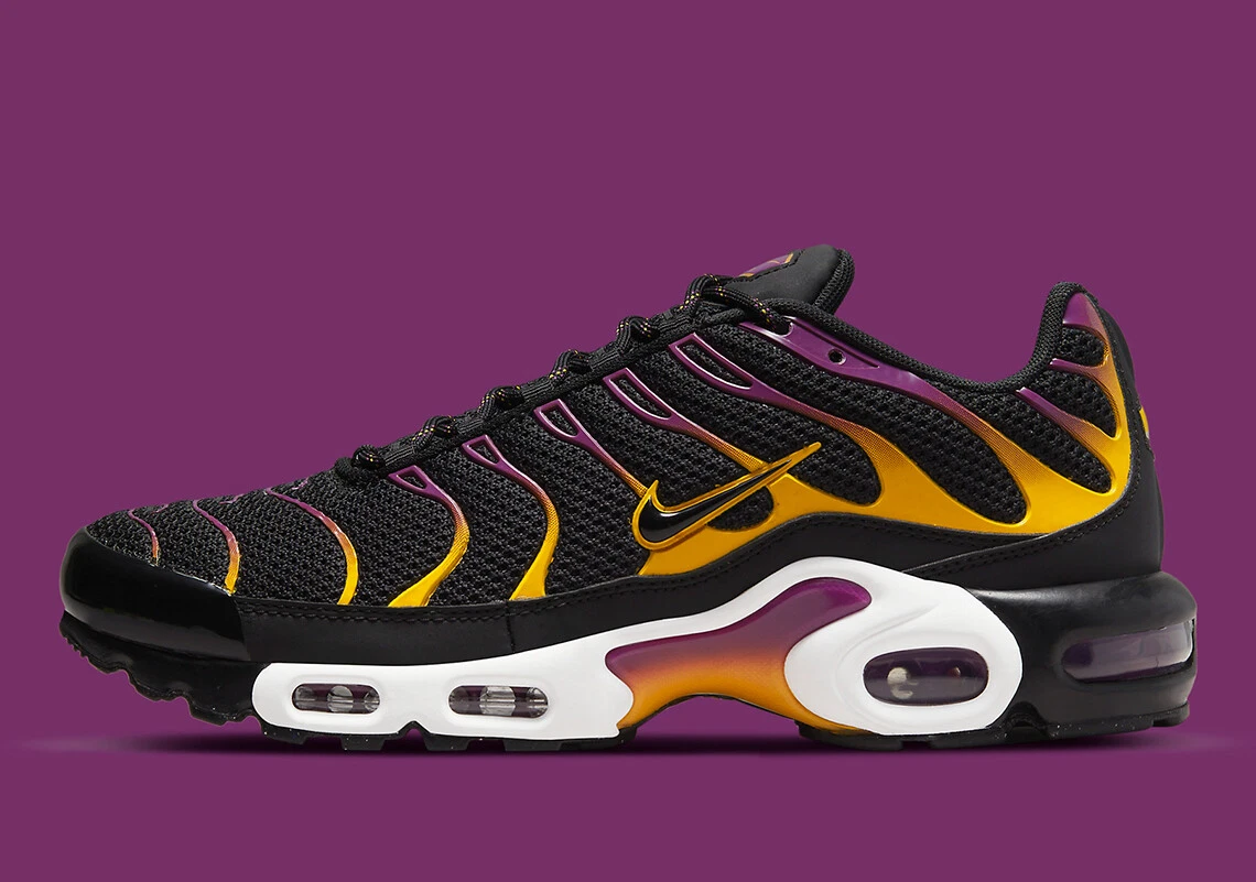 NIKE Mens Tuned 1 Air Max Plus TN - CZ1651 001