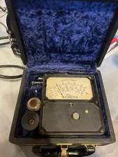 Vintage ALNOR Velometer Type 3102 Air Velocity Meter with Case & accoutrements