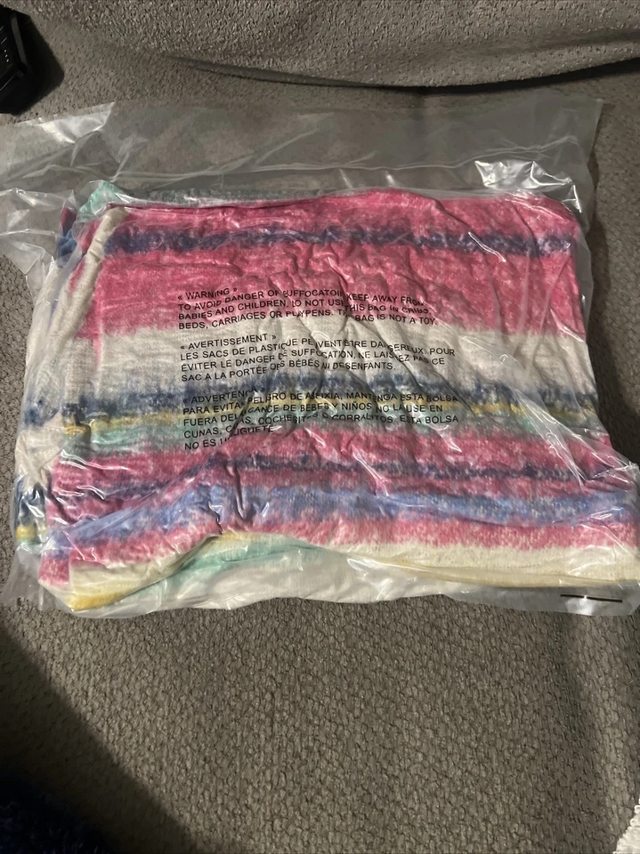 Manta FREE PEOPLE Flecos Skye Rosa Azul Blanco Rayas ENVÍO GRATIS Foto 4 de 4