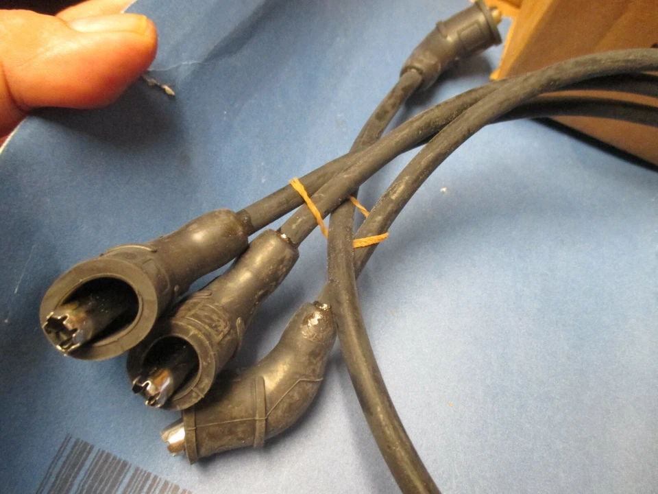 CONJUNTO DE CABOS SPARKPLUG N.O.S.1985-1986 MODELOS DODGE+PLYMOUTH COLT. MD080566 - Imagem 2 de 4