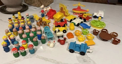 Vintage FISHER PRICE Little People 78 Piece Lot Figures Cars Furniture See Descr