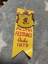 VINTAGE HAWAII FESTIVAL ALOHA WEEK METAL  PIN  AND RIBBON OAHU 1975