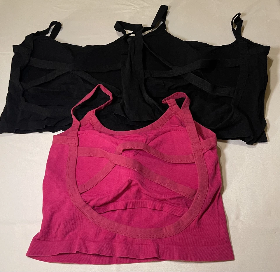 3 sujetadores pequeños nuevos - 3 colores - estiramientos. Estilo camiseta sin mangas. Sin cables. Sin etiquetas. Foto 2 de 4