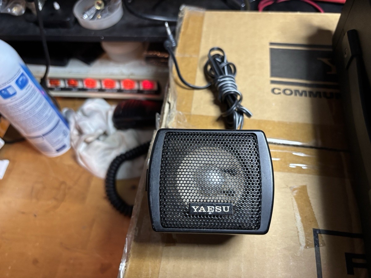 YAESU FT-847 HF UHF VHF Ham Radio Transceiver 100W S/N 9G220218