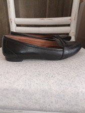 Vionic Women's Savannah Flat Loafer In Black Size 8