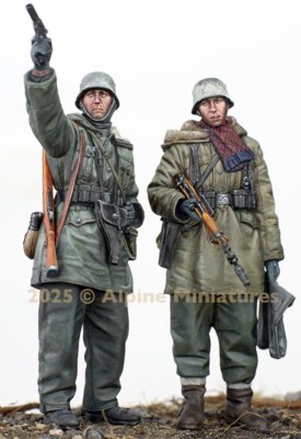 Alpine Miniatures 35326   1/35  WSS Grenadiers at Kharkov Set (2 figures)