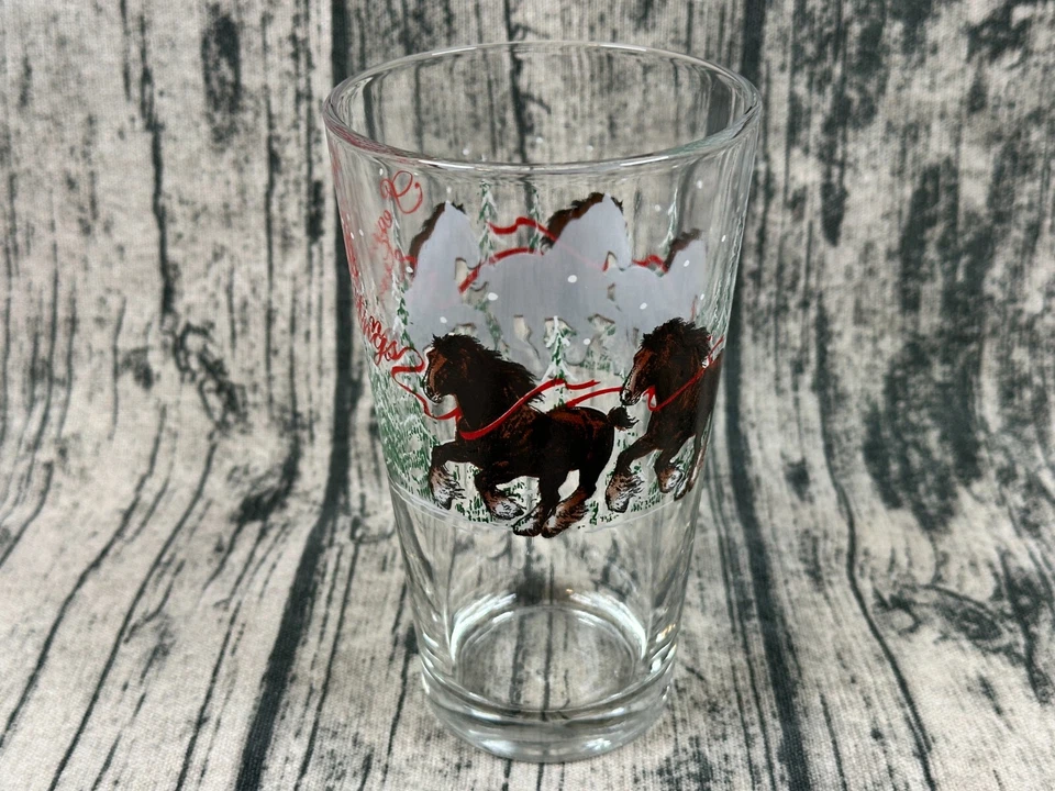 Vaso de pinta de saludos de Navidad caballos Foto 4 de 4