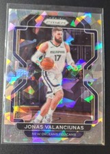 Jonas Valanciunas 2021-22 Panini Prizm Silver Cracked Ice Refractor Card