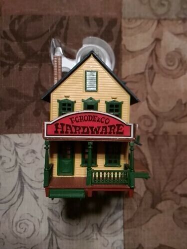 ho scale 2 story hardware store house - Picture 1 of 6
