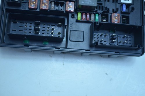 13-16 CADILLAC SRX 3.6L FUSE RELAY BOX OEM - Picture 20 of 24