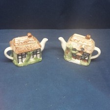 Vintage Collector's Cottage Set/2 Matching Small Teapots With Lids Handcrafted