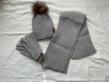 Pom Pom Hat and Scarf for Women Girls, Cozy Winter Fashion, Gift Set Gray